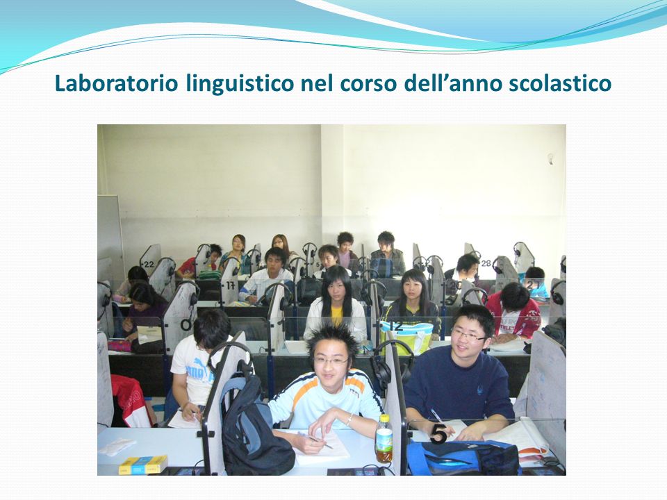 Laboratorio linguistico nel corso dellanno scolastico